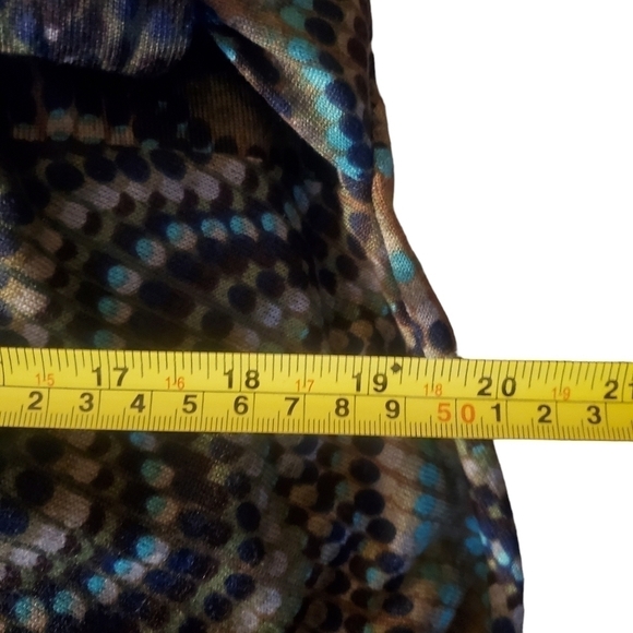 RUCHED Dress with three Quarter Sleeve, Crewneck, Side Tie, Bubble Wave Pattern - Picture 9 of 10